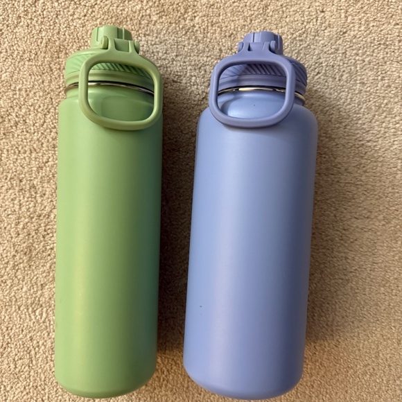 Lululemon water bottle - Picture 6 of 6
